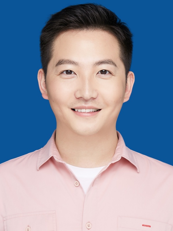 刘赢老师证件照